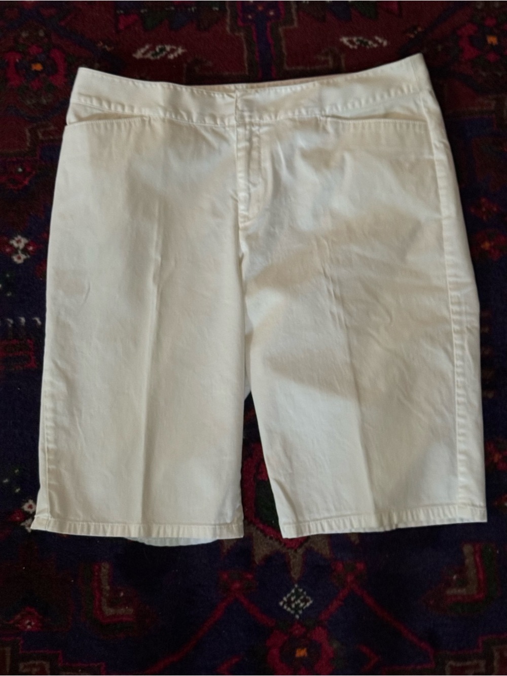 Tommy Bahama Women's White Bermuda Shorts Size 6